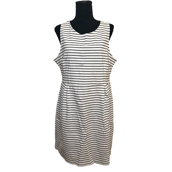 Old Navy Dresses & Skirts - Old Navy Striped Sleeveless Knit Mini Dress Black & White Size XL Nautical